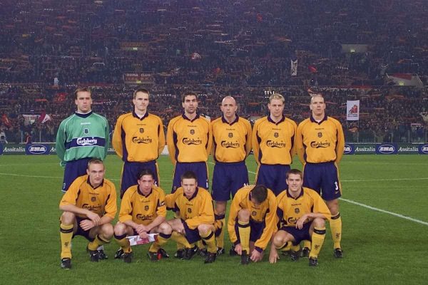 ROME, ITALY - Thursday, February 15, 2001: Liverpool's team line up before the UEFA Cup 4th Round 1st Leg match against AS Roma at the Stadio Olimpico. Back row L-R: Sander Westerveld, Dietmar Hamann, Markus Babbel, Gary McAllister, Stephane Henchoz, Christian Ziege. Front row L-R: Sami Hyypia, captain Robbie Fowler, Nicky Barmby, Jamie Carragher, Michael Owen. (Pic by David Rawcliffe/Propaganda)