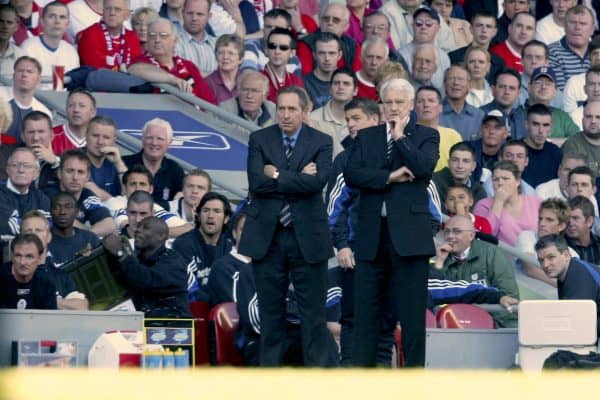 LIVERPOOL, ENGLAND: Saturday, May 15, 2004: Liverpool's manager Gerard Houllier and Newcastle United's manager Sir Bobby Robson watch from the touchline during the final Premiership game of the season at Anfield. (Pic by David Rawcliffe/Propaganda)