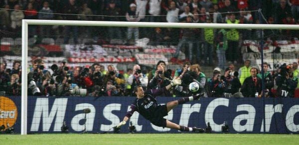 ISTANBUL, TURKEY - WEDNESDAY, MAY 25th, 2005: Liverpool's Jerzy Dudek saves the last penalty to win the European Cup against AC Milan during the UEFA Champions League Final at the Ataturk Olympic Stadium, Istanbul. (Pic by David Rawcliffe/Propaganda)