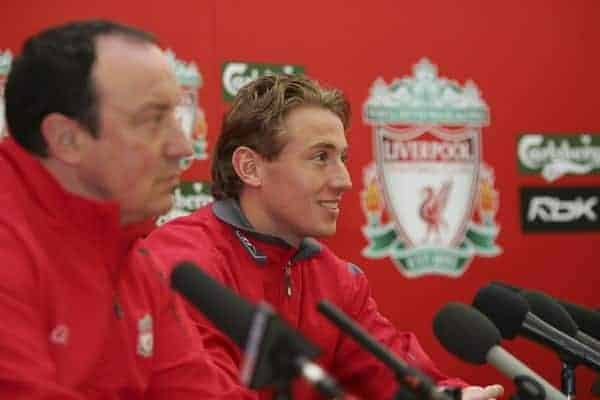 LIVERPOOL, ENGLAND - THURSDAY, JANUARY 5th, 2006: Liverpool's new signing Jan Kromkamp with manager Rafael Benitez at a press conference at Melwood Training Ground. Jan Kromkamp switches from Villarreal with Josemi going to Spain. (Pic by David Rawcliffe/Propaganda)