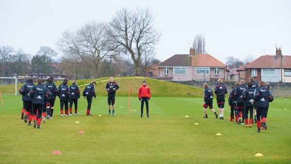 LIVERPOOL, ENGLAND - Thursday, March 20, 2008: Liverpool's fitness coach Paco de Miguel takes training at Melwood ahead of the Premiership clash with Manchester United on Easter Sunday. (Photo by David Rawcliffe/Propaganda)