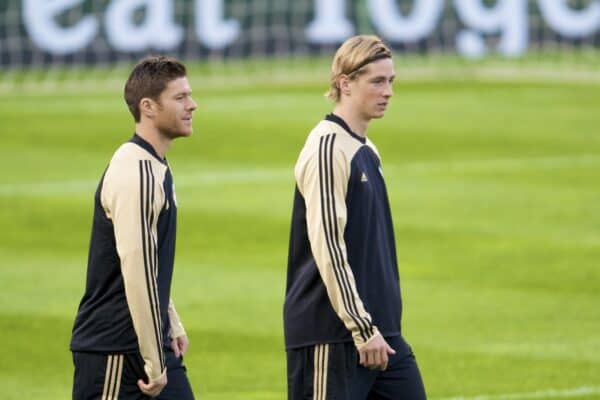 MARSEILLE, FRANCE - Monday, September 15, 2008: Liverpool's Xabi Alonso and Fernando Torres during training ahead of the opening UEFA Champions League Group D match against Olympique de Marseille at Stade Velodrome. (Photo by David Rawcliffe/Propaganda)