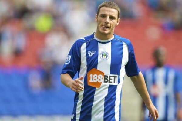 WIGAN, ENGLAND - Saturday, August 22, 2009: Wigan Athletic's Jason Koumas during the Premiership match at the DW Stadium. (Photo by David Rawcliffe/Propaganda)