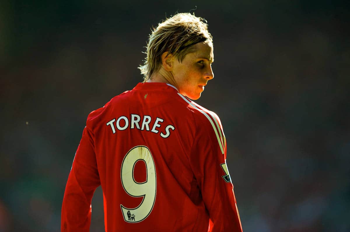 LIVERPOOL, ENGLAND - Saturday, September 12, 2009: Liverpool's Fernando Torres in action against Burnley during the Premiership match at Anfield. (Photo by David Rawcliffe/Propaganda)