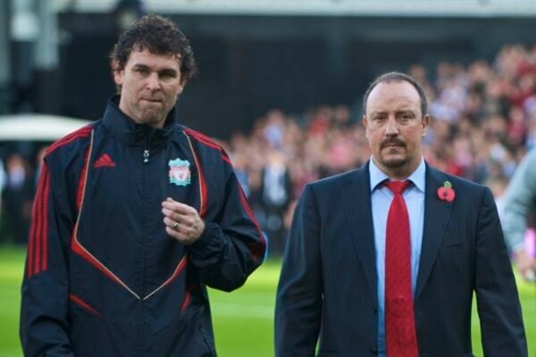 LONDON, ENGLAND - Saturday, October 31, 2009: Liverpool's manager Rafael Benitez and goalkeeping coach Xavi Valero before the Premiership match against Fulham at Craven Cottage. (Pic by David Rawcliffe/Propaganda)