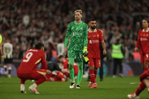 LONDON, ENGLAND - Sunday, March 16, 2025: Liverpool's Mohamed Salah (L) and goalkeeper Caoimhin Kelleher look dejected after the Football League Cup Final match between Liverpool FC and Newcastle United FC at Wembley Stadium. Newcastle United won 2-1. (Photo by David Rawcliffe/Propaganda)