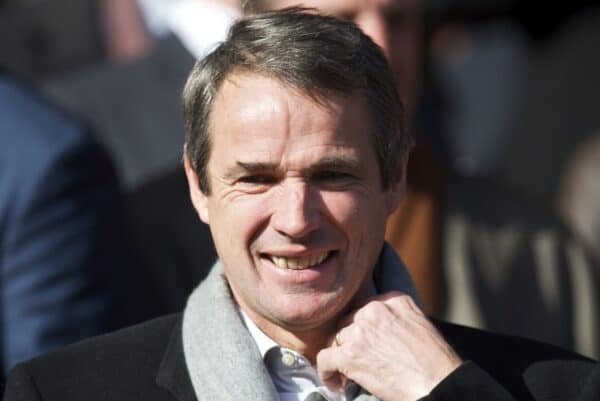 LIVERPOOL, ENGLAND - Saturday, February 6, 2010: Liverpool's legend Alan Hansen prepares to see his side take on Everton in the Premiership match at Anfield. The 213th Merseyside Derby. (Photo by: David Rawcliffe/Propaganda)