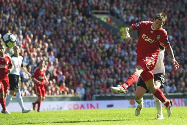 LIVERPOOL, ENGLAND - Sunday, April 11, 2010: Liverpool's Daniel Agger in action against Fulham during the Premiership match at Anfield. (Photo by: David Rawcliffe/Propaganda)