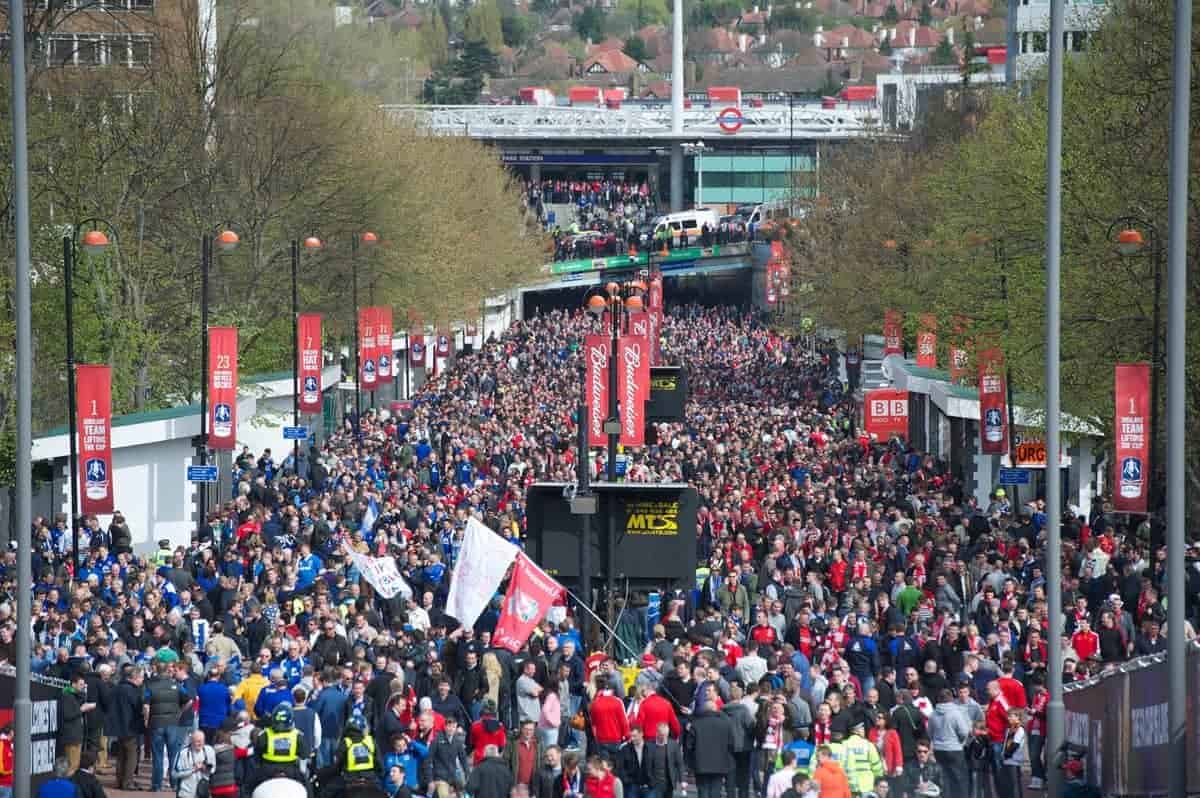 LONDON, ENGLAND - Saturday, April 14, 2012: Liverpool and Everton supporters walk up Wembley Way to watch the 218th Merseyside Derby, the FA Cup Semi-Final, at Wembley. (Pic by David Rawcliffe/Propaganda)