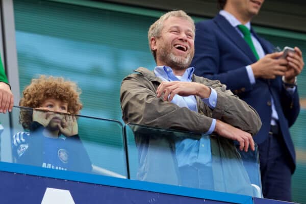 LONDON, ENGLAND - Sunday, May 3, 2015: Chelsea's owner Roman Abramovich celebrates winning the Premier League title with his son Aaron after a 1-0 victory over Crystal Palace during the Premier League match at Stamford Bridge. (Pic by David Rawcliffe/Propaganda)