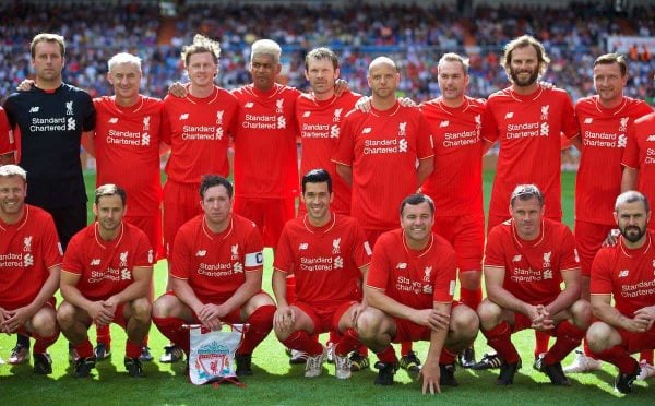 MADRIS, SPAIN - Sunday, June 14, 2015: Liverpool's player manager Ian Rush, Steve McManaman, Abel Xavier, Bjorn Tore Kvarme, Rob Jones, Jason McAteer, Patrik Berger, Vladimir Smicer, Richie Partridge, captain Robbie Fowler, Luis Garcia, Steve Harkness, Jamie Carragher before the Corazon Classic Legends Friendly match against Real Madrid at the Estadio Santiago Bernabeu. (Pic by David Rawcliffe/Propaganda)