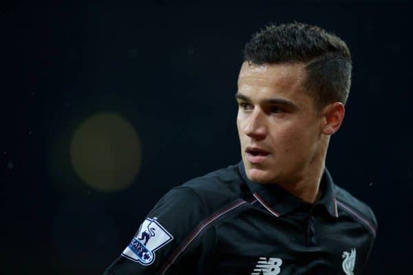 LONDON, ENGLAND - Monday, August 24, 2015: Liverpool's Philippe Coutinho Correia in action against Arsenal during the Premier League match at the Emirates Stadium. (Pic by David Rawcliffe/Propaganda)