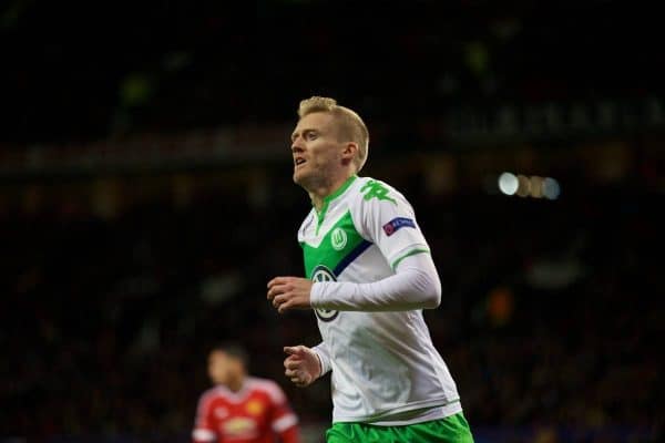 MANCHESTER, ENGLAND - Wednesday, September 30, 2015: VfL Wolfsburg's André Schürrle in action against Manchester United during the UEFA Champions League Group B match at Old Trafford. (Pic by David Rawcliffe/Propaganda)