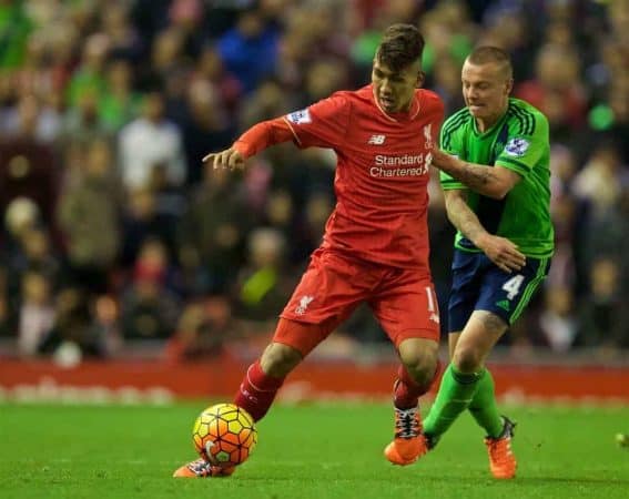 LIVERPOOL, ENGLAND - Sunday, October 25, 2015: Liverpool's Roberto Firmino in action against Southampton's Jordy Clasie during the Premier League match at Anfield. (Pic by David Rawcliffe/Propaganda)