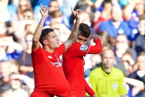 LONDON, ENGLAND - Saturday, October 31, 2015: Liverpool's Philippe Coutinho Correia celebrates scoring the first equalising goal against Chelsea with team-mate Roberto Firmino in the third minute of injury time of the first half during the Premier League match at Stamford Bridge. (Pic by David Rawcliffe/Propaganda)