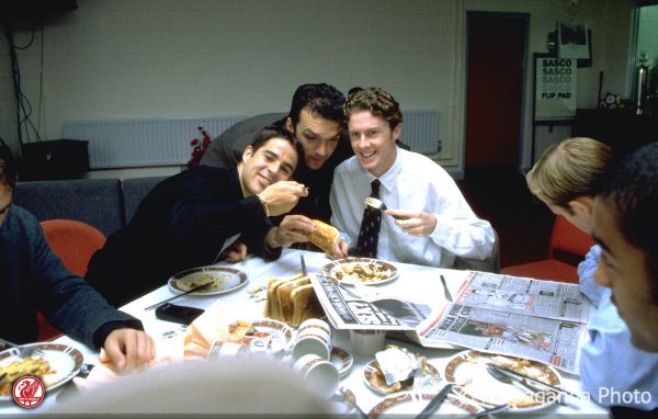 Liverpool's Steve McManaman (R) eats lunch with Jamie Redknapp (L) and Neil Ruddock (C) as the team prepare for a match day at the club's Melwood Training Ground. (Pic by David Rawcliffe/Propaganda)