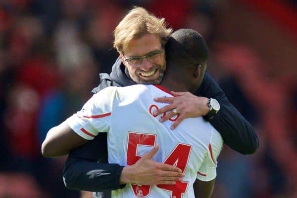 BOURNEMOUTH, ENGLAND - Sunday, April 17, 2016: Liverpool's manager Jürgen Klopp hugs Sheyi Ojo after the 2-1 victory over Bournemouth during the FA Premier League match at Dean Court. (Pic by David Rawcliffe/Propaganda)