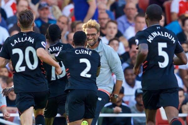 LONDON, ENGLAND - Sunday, August 14, 2016: Liverpool's Sadio Mane runs to manager Jürgen Klopp to celebrate scoring the fourth goal against Arsenal during the FA Premier League match at the Emirates Stadium. (Pic by David Rawcliffe/Propaganda)