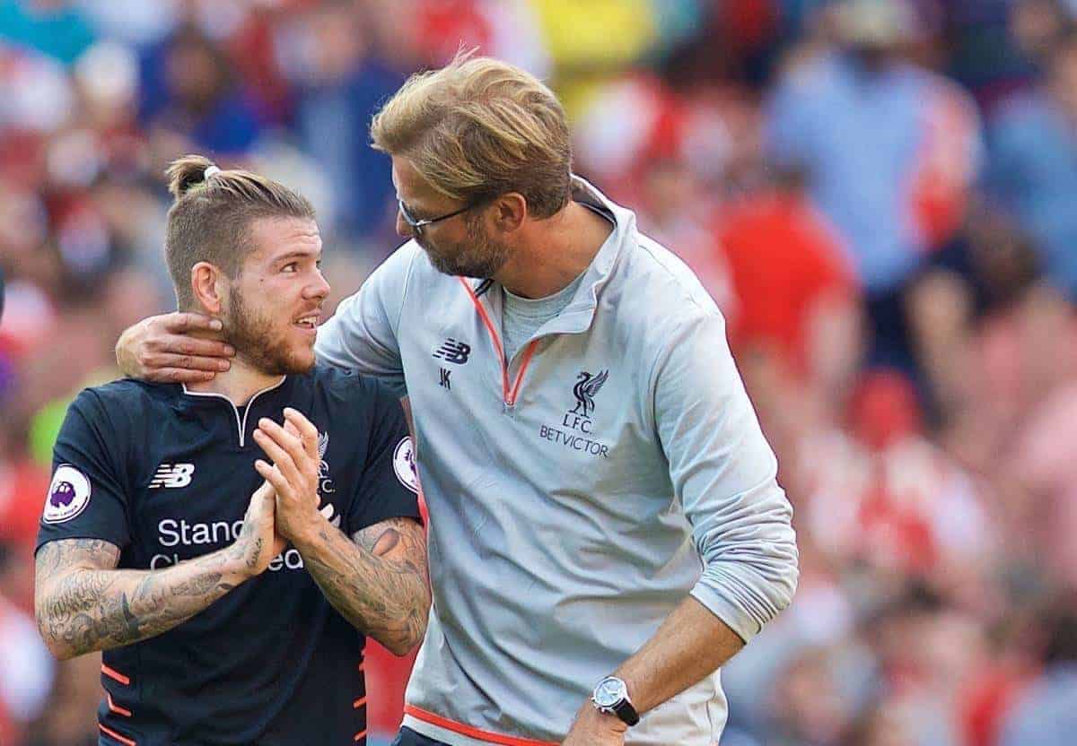 LONDON, ENGLAND - Sunday, August 14, 2016: Liverpool's manager J¸rgen Klopp celebrates the 4-3 victory over Arsenal with Alberto Moreno after the FA Premier League match against Arsenal at the Emirates Stadium. (Pic by David Rawcliffe/Propaganda)