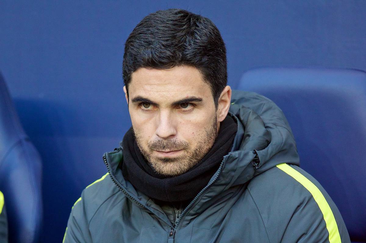 MANCHESTER, ENGLAND - Saturday, November 5, 2016: Manchester City's coach Mikael Arteta during the FA Premier League match against Middlesbrough at the City of Manchester Stadium. (Pic by David Rawcliffe/Propaganda)