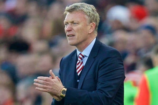 LIVERPOOL, ENGLAND - Saturday, November 26, 2016: Sunderland's manager David Moyes during the FA Premier League match against Liverpool at Anfield. (Pic by David Rawcliffe/Propaganda)