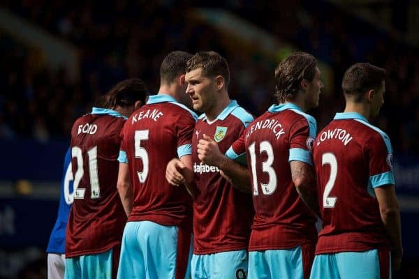 LIVERPOOL, ENGLAND - Saturday, April 15, 2017: Burnley's Sam Vokes helps form a defensive wall during the FA Premier League match against Everton at Goodison Park. (Pic by David Rawcliffe/Propaganda)