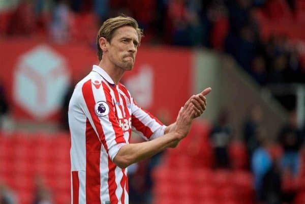 STOKE-ON-TRENT, ENGLAND - Saturday, April 29, 2017: Stoke City's Peter Crouch applauds the supporters after the goal-less draw with West Ham United during the FA Premier League match at the Bet365 Stadium. (Pic by David Rawcliffe/Propaganda)