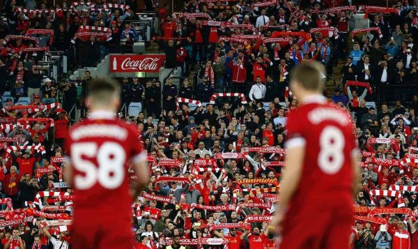 SYDNEY, AUSTRALIA - Wednesday, May 24, 2017: Liverpool supporters sing "You'll Never Walk Alone" as Ben Woodburn and Steven Gerrard look on before a post-season friendly match against Sydney FC at the ANZ Stadium. (Pic by Jason O'Brien/Propaganda)