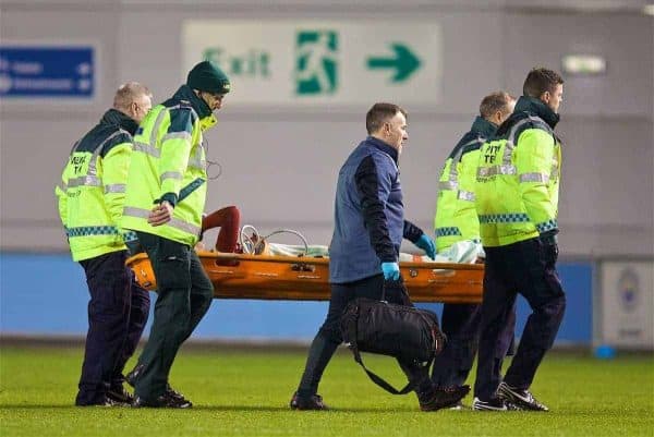 MANCHESTER, ENGLAND - Friday, January 12, 2018: Liverpool's Rhian Brewster is given oxygen as he is carried off injured during the Under-23 FA Premier League 2 Division 1 match between Manchester City and Liverpool at the Academy Stadium. (Pic by David Rawcliffe/Propaganda)