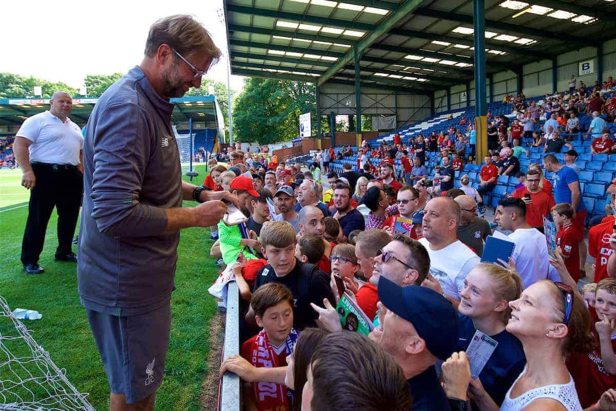 BURY, ENGLAND - Saturday, July 14, 2018: Liverpool's manager Jürgen Klopp signs autographs for supporters before a preseason friendly match between Bury FC and Liverpool FC at Gigg Lane. (Pic by Paul Greenwood/Propaganda)