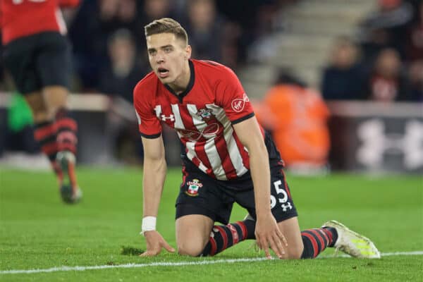 SOUTHAMPTON, ENGLAND - Freitag, 5. April 2019: Jan Bednarek aus Southampton während des FA Premier League-Spiels zwischen Southampton FC und Liverpool FC im St. Mary's Stadium.  (Bild von David Rawcliffe/Propaganda)