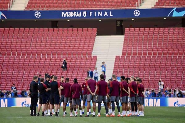 MADRID, SPAIN - Friday, May 31, 2019: Liverpool's manager Jürgen Klopp speaks to his team during a training session ahead of the UEFA Champions League Final match between Tottenham Hotspur FC and Liverpool FC at the Estadio Metropolitano. (Pic by Handout/UEFA)