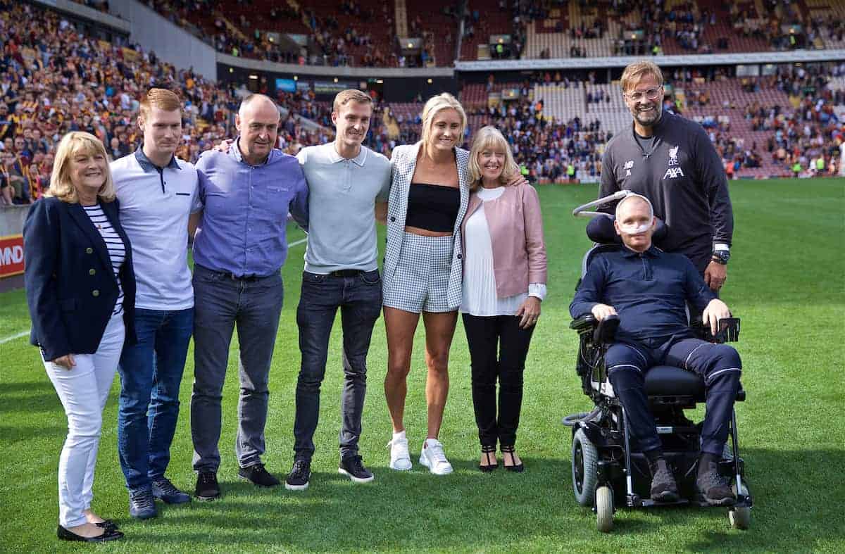 BRADFORD, ENGLAND - Saturday, July 13, 2019: Liverpool's manager Jürgen Klopp poses for a photo with Stephen Darby and his wife and Stephanie Houghton (4th from L) during a pre-season friendly match between Bradford City AFC and Liverpool FC at Valley Parade. (Pic by David Rawcliffe/Propaganda)