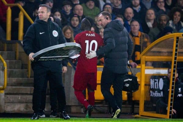 WOLVERHAMPTON, ENGLAND - Thursday, January 23, 2020: Liverpool's Sadio Mané goes off injured during the FA Premier League match between Wolverhampton Wanderers FC and Liverpool FC at Molineux Stadium. (Pic by David Rawcliffe/Propaganda)