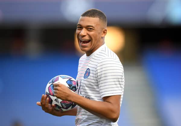 LISBON, PORTUGAL - Sunday, August 23, 2020: Paris Saint-Germain's Kylian Mbappe before the UEFA Champions League Final between FC Bayern Munich and Paris Saint-Germain at the Estadio do Sport Lisboa e Benfica. (Credit: ©UEFA)