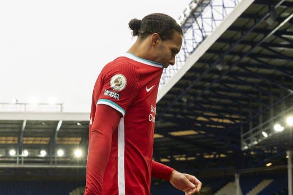 LIVERPOOL, ENGLAND - Saturday, October 17, 2020: Liverpool’s Virgil van Dijk walks off injured during the FA Premier League match between Everton FC and Liverpool FC, the 237th Merseyside Derby, at Goodison Park. The game was played behind closed doors due to the UK government’s social distancing laws during the Coronavirus COVID-19 Pandemic. The game ended in a 2-2 draw. (Pic by David Rawcliffe/Propaganda)