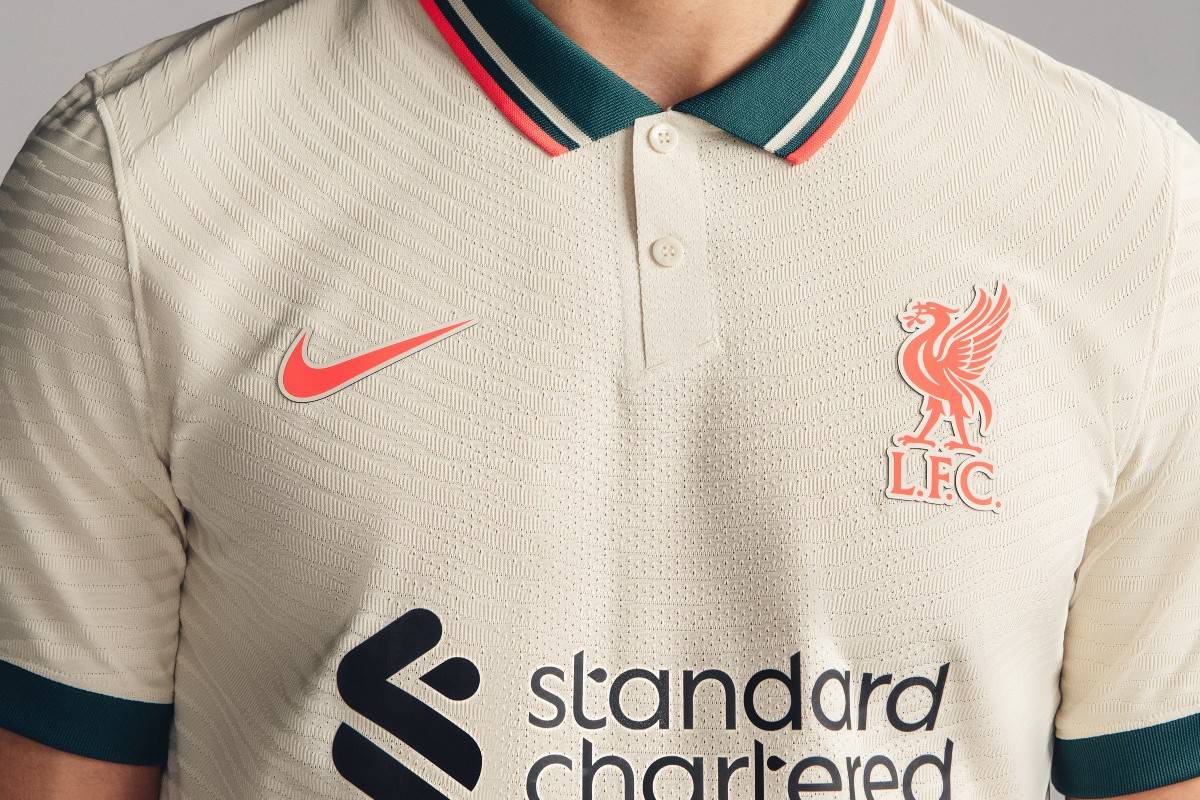 View Liverpool Fc Manchester United New Kit 2021 22 Background