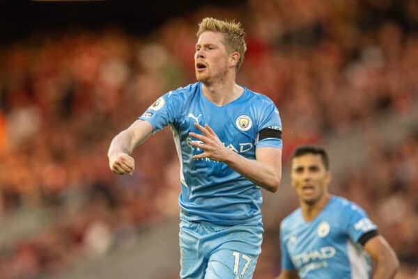 LIVERPOOL, ENGLAND - Sunday, October 3, 2021: Manchester City's Kevin De Bruyne celebrates after scoring the second goal during the FA Premier League match between Liverpool FC and Manchester City FC at Anfield. The game ended in a 2-2 draw. (Pic by David Rawcliffe/Propaganda)