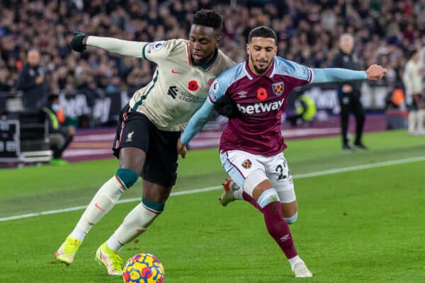 LONDON, ENGLAND - Sunday, November 7, 2021: Liverpool's Divock Origi (L) and West Ham United's Saïd Benrahma during the FA Premier League match between West Ham United FC and Liverpool FC at the London Stadium. West Ham United won 3-2. (Pic by David Rawcliffe/Propaganda)