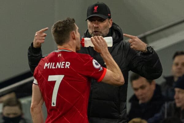 LONDON, ENGLAND - Sunday, December 19, 2021: Liverpool's manager Jürgen Klopp speaks with James Milner during the FA Premier League match between Tottenham Hotspur FC and Liverpool FC at the Tottenham Hotspur Stadium. The game ended in a 2-2 draw. (Pic by David Rawcliffe/Propaganda)