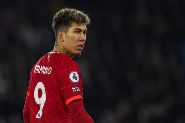 LEICESTER, ENGLAND - Tuesday, December 28, 2021: Liverpool's Roberto Firmino during the FA Premier League match between Leicester City FC and Liverpool FC at the King Power Stadium. Leicester City won 1-0. (Pic by David Rawcliffe/Propaganda)