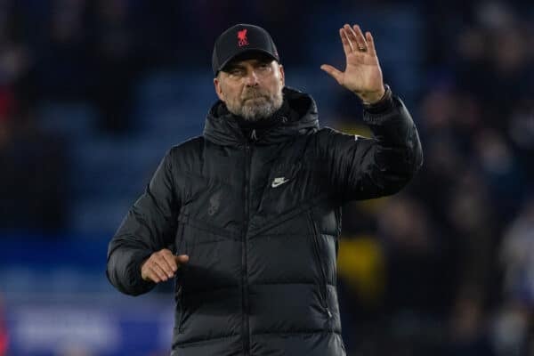 LEICESTER, ENGLAND - Tuesday, December 28, 2021: Liverpool's manager Jürgen Klopp waves to the travelling supporters after the FA Premier League match between Leicester City FC and Liverpool FC at the King Power Stadium. Leicester City won 1-0. (Pic by David Rawcliffe/Propaganda)