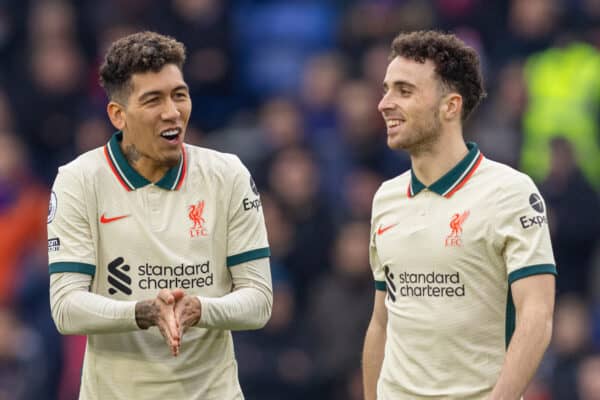 LONDON, ENGLAND - Sunday, January 23, 2022: Liverpool's Roberto Firmino (L) and Diogo Jota during the FA Premier League match between Crystal Palace FC and Liverpool FC at Selhurst Park. Liverpool won 3-1. (Pic by David Rawcliffe/Propaganda)