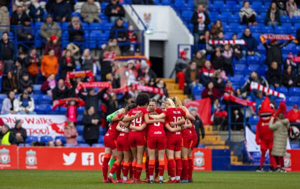 BIRKENHEAD, ENGLAND - Sunday, January 30, 2022: Liverpool players form a pre-match huddle during the Women’s FA Cup 4th Round match between Liverpool FC Women and Lincoln City Women FC at Prenton Park. Liverpool won 6-0. (Pic by David Rawcliffe/Propaganda)