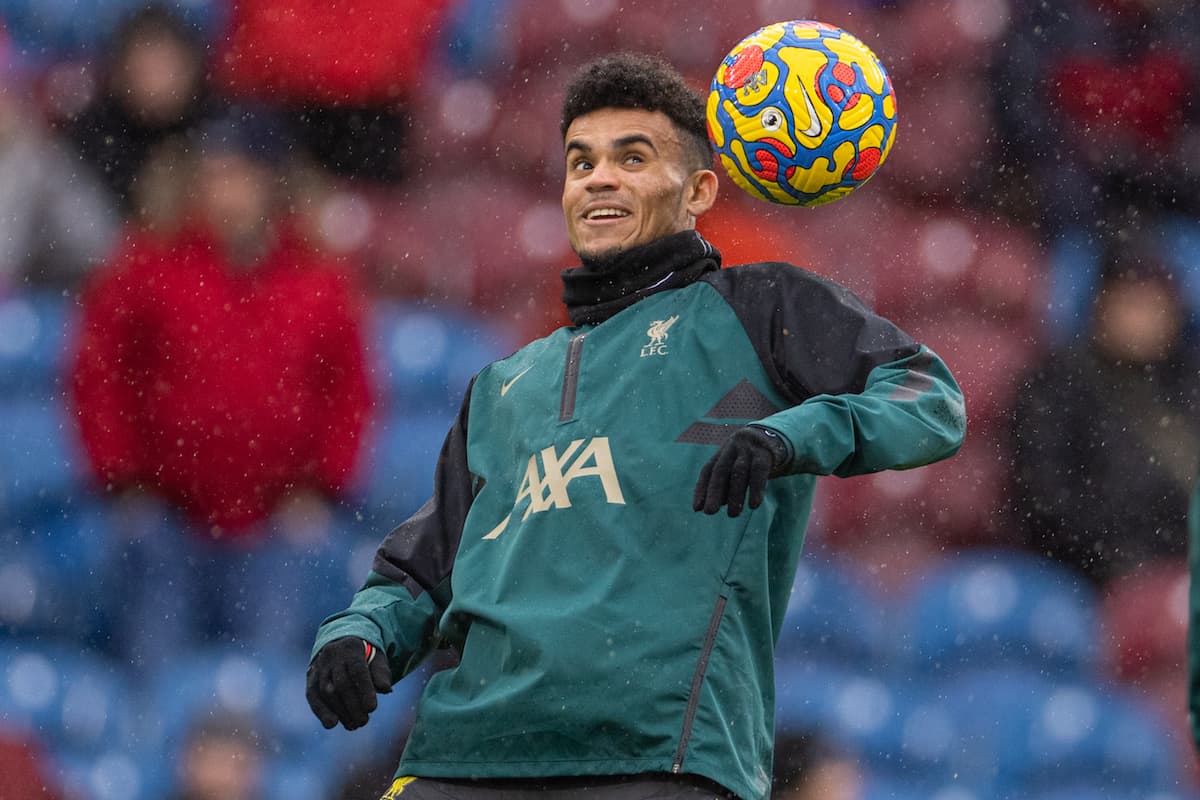 BURNLEY, ENGLAND - Sunday, February 13, 2022: Liverpool's new signing Luis Díaz during the pre-match warm-up before the FA Premier League match between Burnley FC and Liverpool FC at Turf Moor. Liverpool won 1-0. (Pic by David Rawcliffe/Propaganda)
