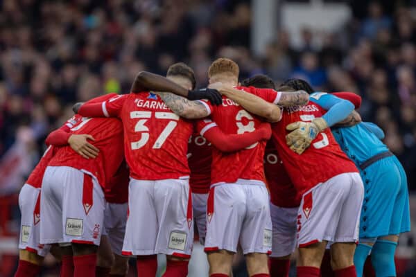 NOTTINGHAM, ENGLAND - Sunday, March 20, 2022: Nottingham Forest players form a pre-match huddle before the FA Cup Quarter-Final match between Nottingham Forest FC and Liverpool FC at the City Ground. Liverpool won 1-0. (Pic by David Rawcliffe/Propaganda)