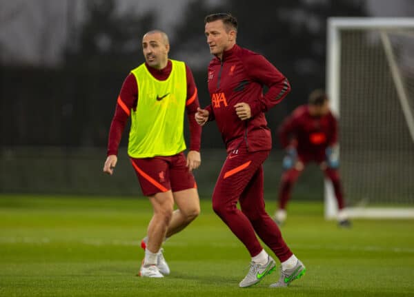 LIVERPOOL, ENGLAND - Friday, March 25, 2022: Vladimír Šmicer (R) during an open training session at the AXA Training Centre ahead of the Legends game between Liverpool FC and FC Barcelona. (Pic by David Rawcliffe/Propaganda)