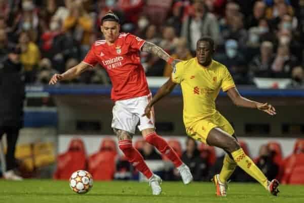 LISBON, PORTUGAL - Tuesday, April 5, 2022: Benfica's Darwin Nunez (L) and Liverpool's Ibrahima Konaté during the UEFA Champions League Quarter-Final 1st Leg game between SL Benfica and Liverpool FC at the Estádio da Luz. Liverpool won 3-1. (Pic by David Rawcliffe/Propaganda)