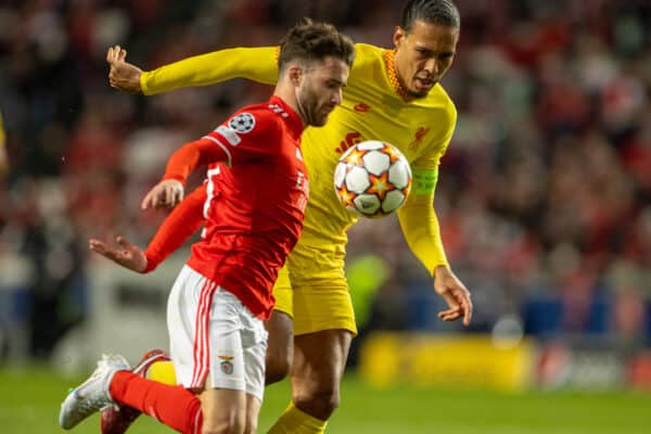 LISBON, PORTUGAL - Tuesday, April 5, 2022: Liverpool's Virgil van Dijk (R) and Benfica's Rafa Silva during the UEFA Champions League Quarter-Final 1st Leg game between SL Benfica and Liverpool FC at the Estádio da Luz. Liverpool won 3-1. (Pic by David Rawcliffe/Propaganda)