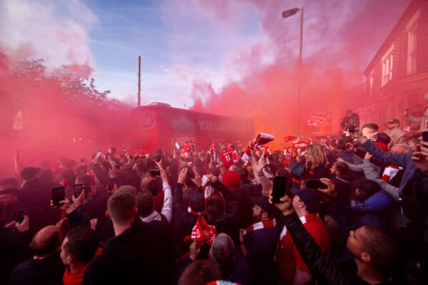 LIVERPOOL, ENGLAND - Wednesday, April 28, 2022: Liverpool supporters welcome the team bus with smoke bombs before the UEFA Champions League Semi-Final 1st Leg game between Liverpool FC and Villarreal CF at Anfield. (Pic by David Rawcliffe/Propaganda)